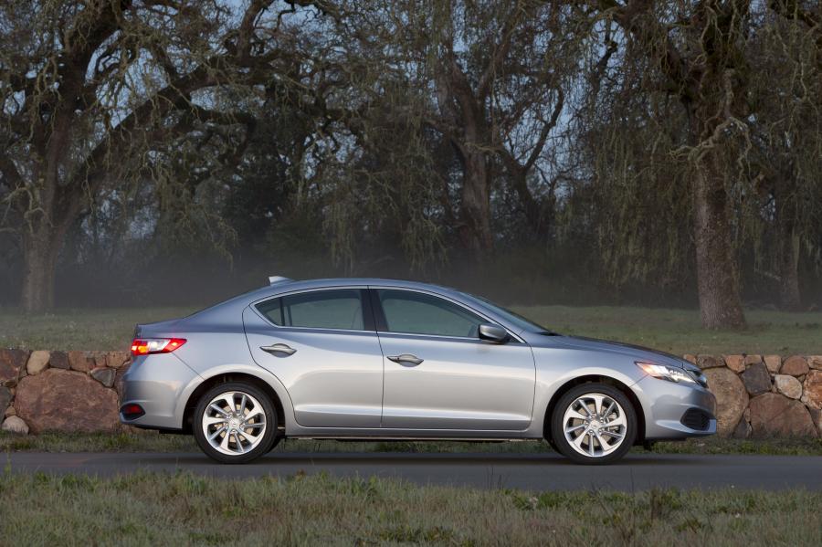  Acura ILX (DE) 2016 года  (фото 19 из 32)